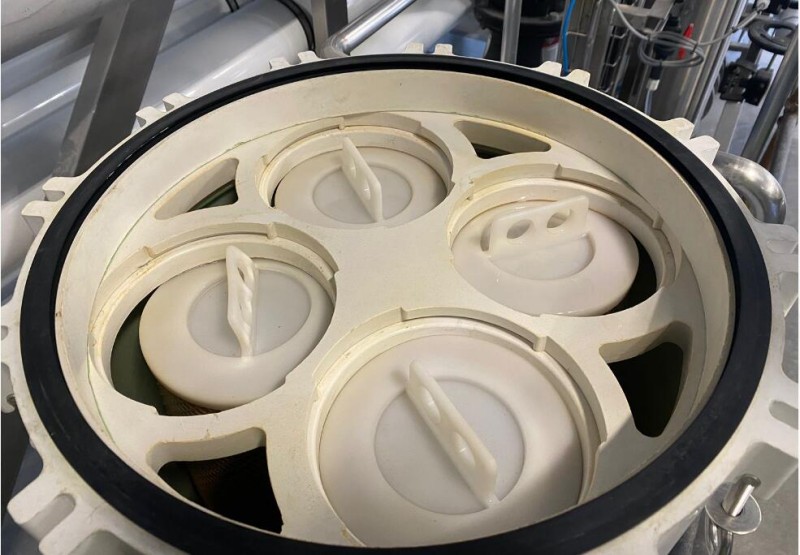 Unqualified filter elements may not remove these contaminants effectively