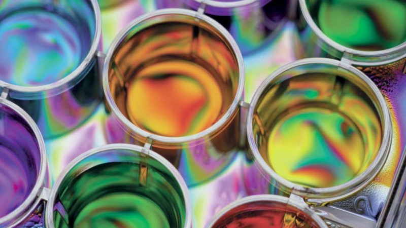 Self-cleaning filters FOR coating application