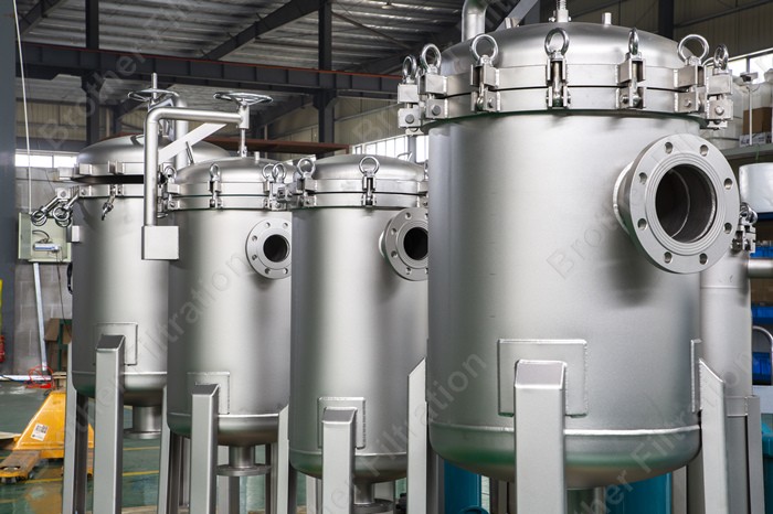 collection of cartridge filter housing